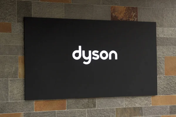 Bokstäver Dyson på en byggnad — Stockfoto