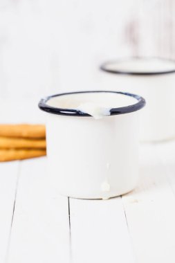 Sıcak çikolata bisküvi ile 