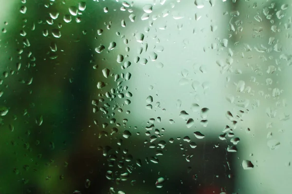 Gouttes de pluie sur la fenêtre — Photo