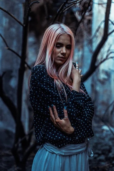 Fashionable Girl with pink hair — Stock Photo, Image