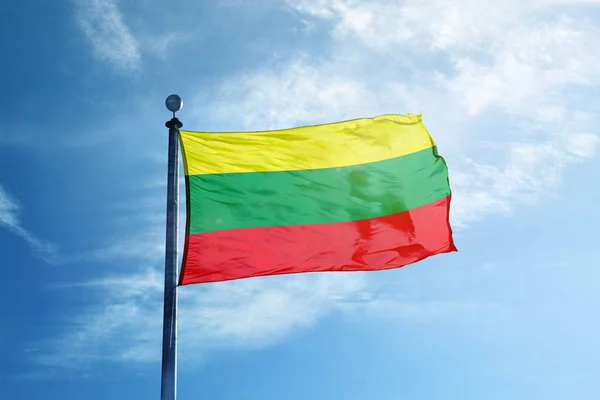 Litauens flagg på masten – stockfoto