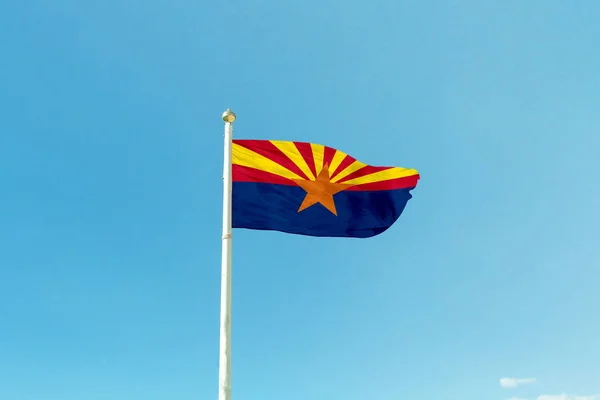 Bendera Arizona di tiang kapal. — Stok Foto