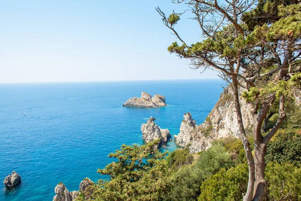 Akdeniz kıyılarında