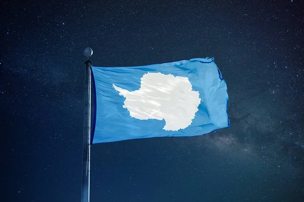 Antartic vlajka na stožáru — Stock fotografie