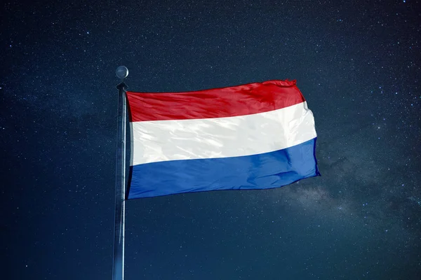 네덜란드의 깃발 돛대에 — 스톡 사진