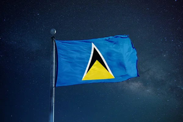 Флаг Сент-Люсии на мачте — стоковое фото