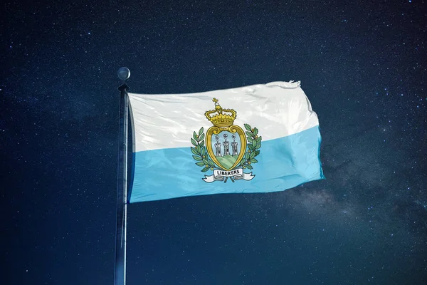 Bandeira de San Marino no mastro — Fotografia de Stock