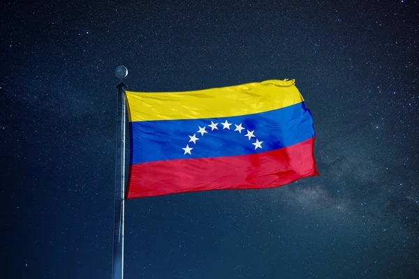 Bandeira da Venezuela no mastro — Fotografia de Stock