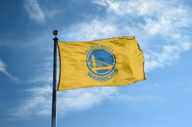 Bayrak direği altın ile sallayarak Oakland - 24 Ekim 2017-