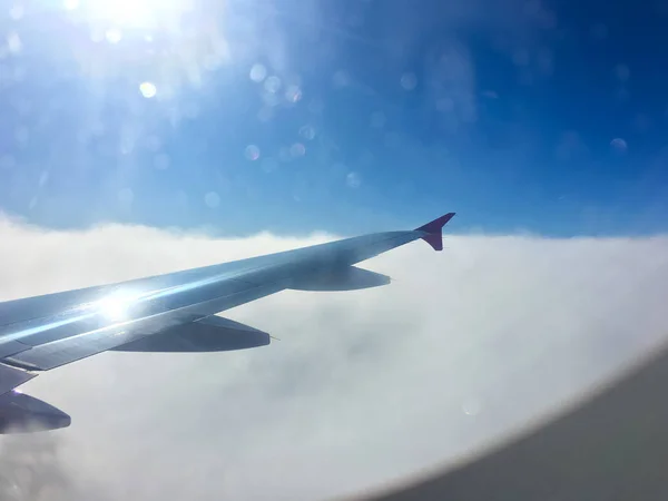 Vista Por Ventana Avión Con Ala Derecha —  Fotos de Stock