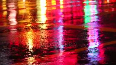 Su birikintileri ışığın yansıması