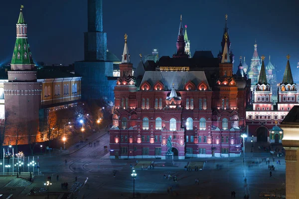 Uitzicht op de stad vanaf een hoog gebouw — Stockfoto