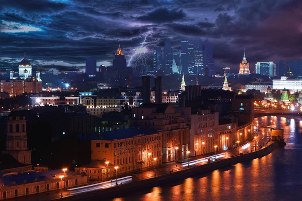 View of the city from a tall building — Stock Photo, Image