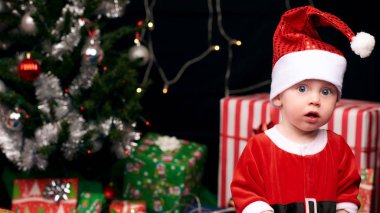 Noel Baba kıyafeti Noel süsleri ve ağaç için şok bebek