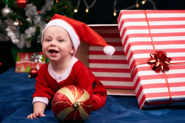 Expecting a baby boy for christmas season — Stock Photo, Image