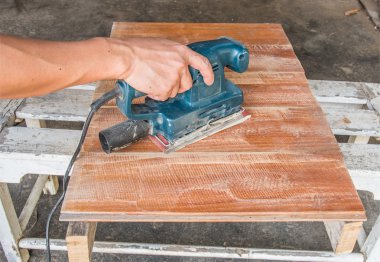 marangoz elektrikli zımpara Lehçe ahşap tahta kullanın