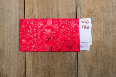 Çin yeni Evet için altın malzeme ile kırmızı zarf içinde Tay para