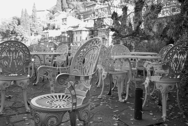 Winter pub chairs. Black and white photo — 图库照片