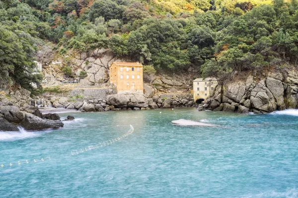 San Fruttuoso Levante Beach (Ligurian Sea). Color image — Stock Photo, Image