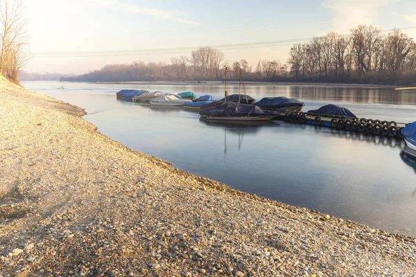 Sonnenuntergang Winter Ufer Des Flusses Ticino Für Die Schlechte Jahreszeit — Stockfoto