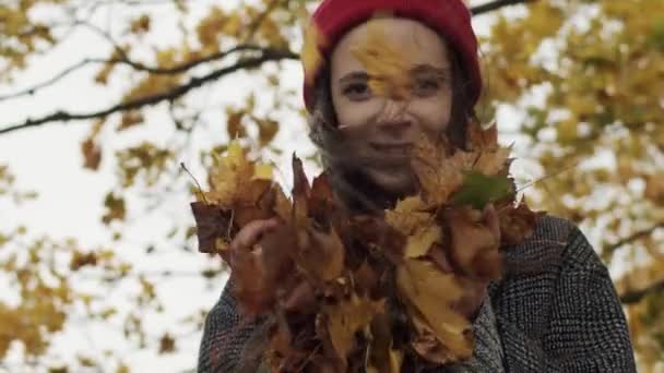 Front Portrait Attractive Girl Holding Dry Leaves Face Having Fun — Stock Video