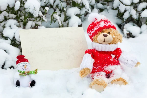 Teddy Bear Sitting on Snow  Dressed in a Knitted Clothes — Stock Photo, Image