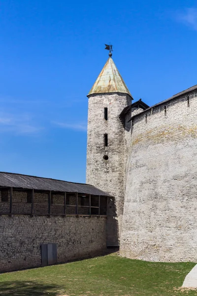 Antigua fortaleza de Pskov —  Fotos de Stock