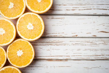 Portakal arka plan ikiye ayırmak