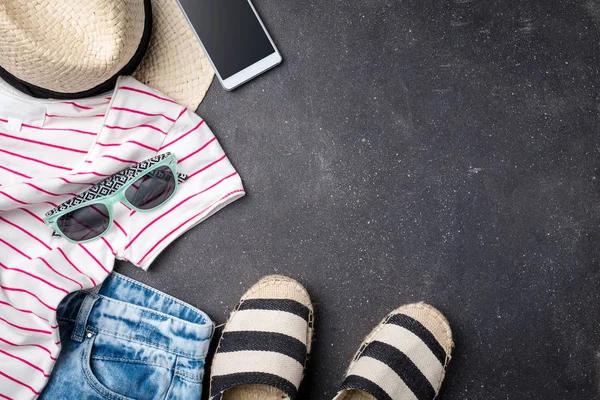 Kadın yaz kıyafeti