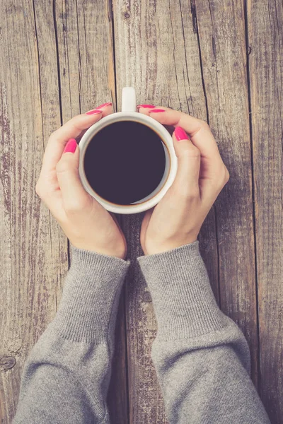 Mãos Femininas Segurando Xícara Café Vista Superior — Fotografia de Stock