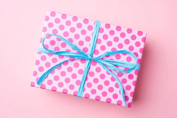 Pink dotted gift box — Stock Photo, Image