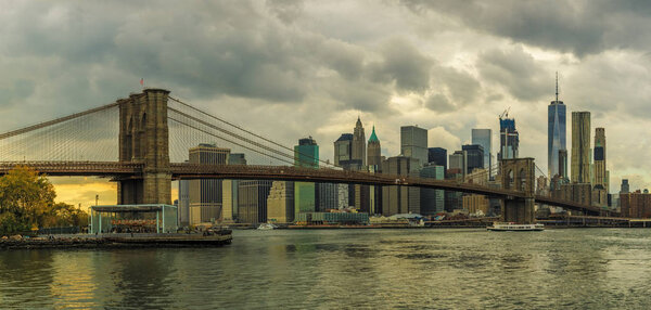 View to Manhattan Skyline from Brooklyn Bridge Park