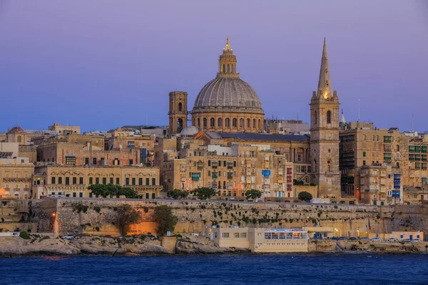 Valetta skyline i solnedgången, Malta — Stockfoto