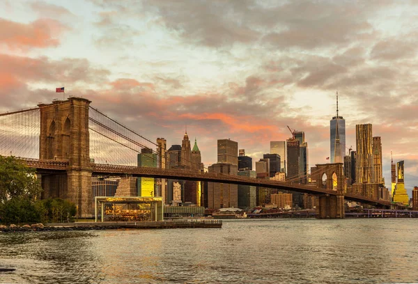Nascer Sol Brooklyn Bridge Park Com Vista Para Manhattan Skyline — Fotografia de Stock