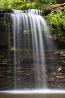 Beecher Creek Falls yan görünüm