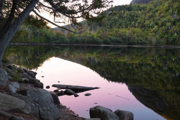 Vue latérale des chutes Beecher Creek — Photo