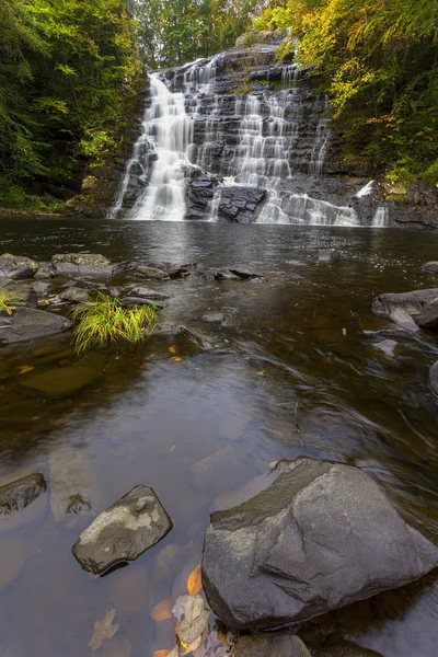 Höstfärger på Barberville Falls — Stockfoto