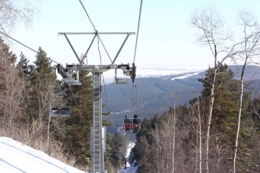 Teleferik Tserkovka dağda, Altay, Rusya Federasyonu