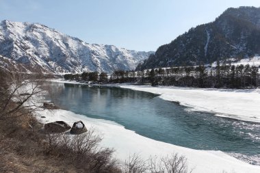 Buz nehre erimesi erken ilkbaharda, Katun nehir, Rusya Federasyonu