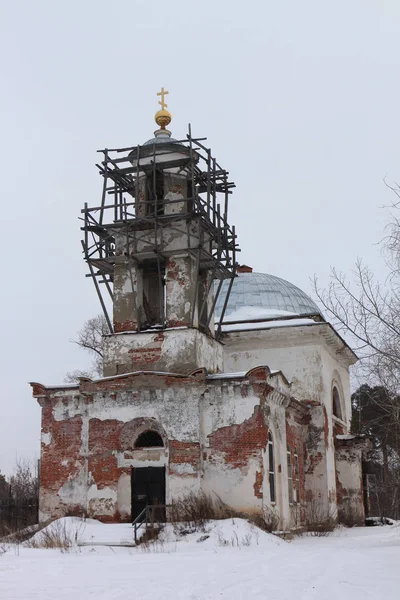 Kostel Nanebevstoupení Páně, městě Ust '-Kachka, Fou území Perm, Rusko. — Stock fotografie