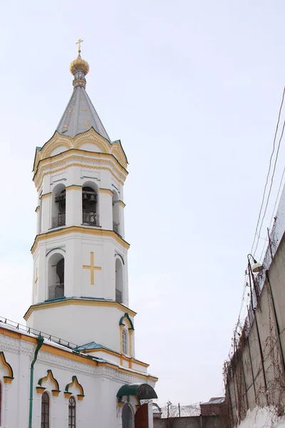 Glockenturm der St.-Nikolaus-Kirche, Kungur-Stadt, Russland — Stockfoto