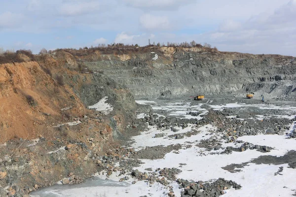 露天掘り、採石場、ロシアによる鉱物の抽出 — ストック写真