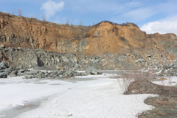 Kamieniołom dla odkrywki górnictwa, regionu Nowosybirsk, Rosja — Zdjęcie stockowe