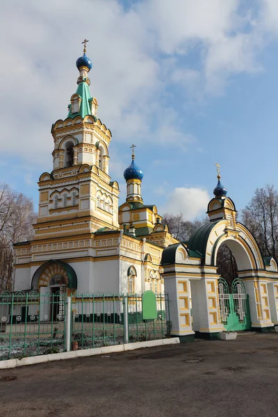 Iglesia de la Asunción de la Santísima Virgen María, Perm, Rusia —  Fotos de Stock