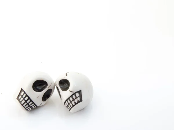 Two lovers toy skull on a white background, fun, halloween, holi — Stock Photo, Image