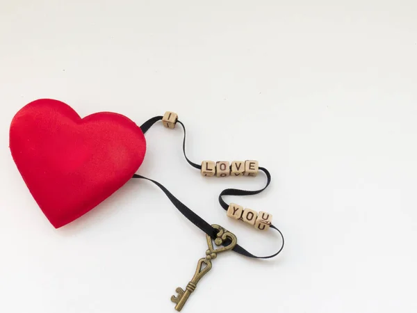 Bakgrunden för kärlek bokstäver med hjärtat, nyckel och bokstaven I Lov — Stockfoto