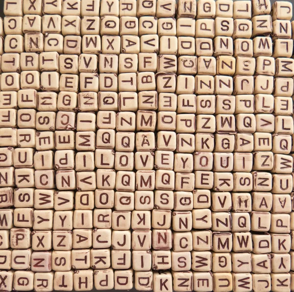 Arka plan ile şifreli mesaj ı Love You, üstten görünüm