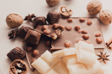 Çikolata ve fındık 