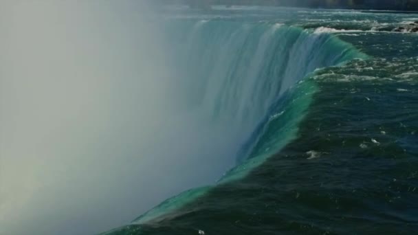 Waterstraal bij de Niagara Falls - Slow Motion — Stockvideo