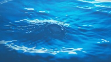 Damla su Falls çalkantılı suya